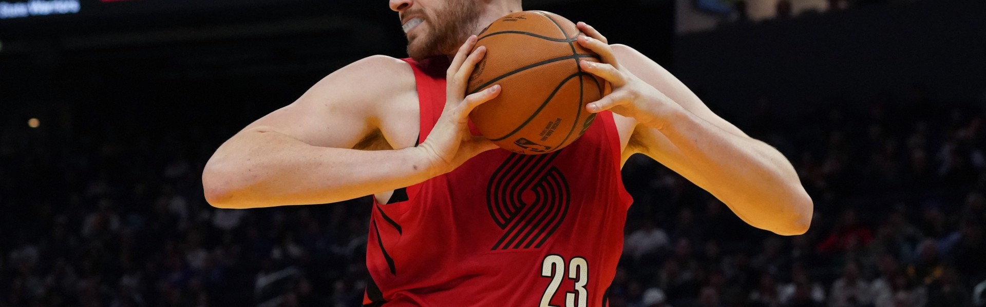 博鱼-篮板依旧很猛但终结手感不佳！克林根上半场7中2拿到4分10篮板