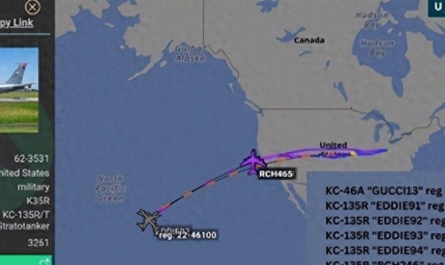 开战倒计时！中国周边集结，8架加油机连夜升空，重演B-2轰炸伊朗