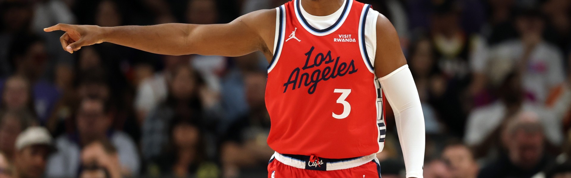 博鱼APP-船记：目前没人愿接手保罗 多队愿补强控卫但对保罗兴趣存疑