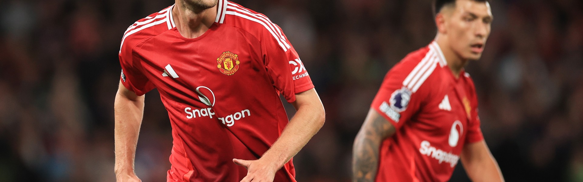 博鱼体育-曼晚：马奎尔续约释放后防线重组信号，利马德里赫特位置或将不保